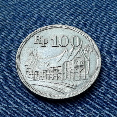 1g - 100 Rupiah 1973 Indonesia foto