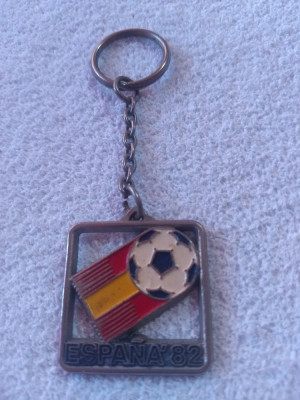 Breloc metalic fotbal - Campionatul Mondial din SPANIA 1982 foto