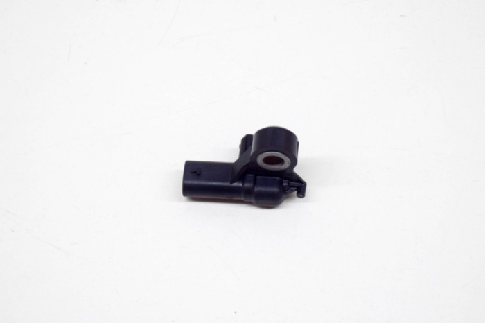 Senzor de impact st&acirc;nga spate TESLA MODEL 3 2018 OEM: 1036761-00-A 13713388
