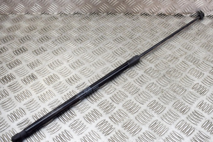 Amortizor capota st&acirc;nga față VOLVO V40 Hatchback 2014 OEM: 31298282 14329815