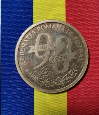 SV * Medalia CENTENAR F. R. FOTBAL 1909 - 1999 foto