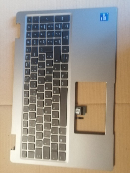 carcasa palmrest + tastaura iluminata DELL Latitude 5521 15 5520 Precision 3561 3560