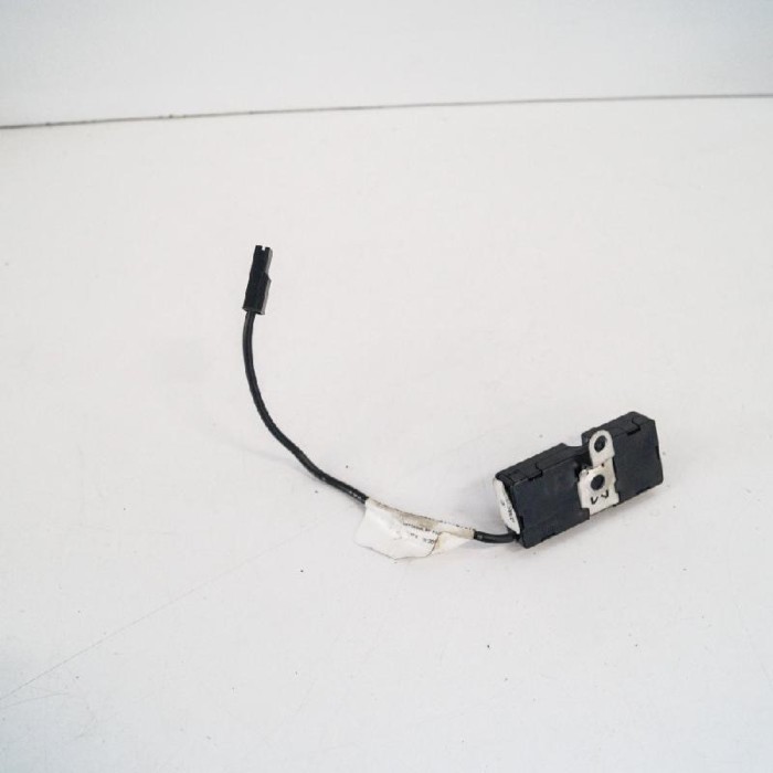 Amplificator de antena TESLA MODEL S 2014 OEM: 1012002-01-B 2983459