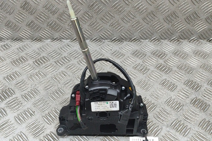 Timonerie cutie de viteze VW GOLF VII 5G1, BQ1, BE1, BE2 2015 OEM: Hatchback | 25847577