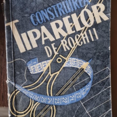 Construirea Tiparelor de Rochii - T. F. Islankina