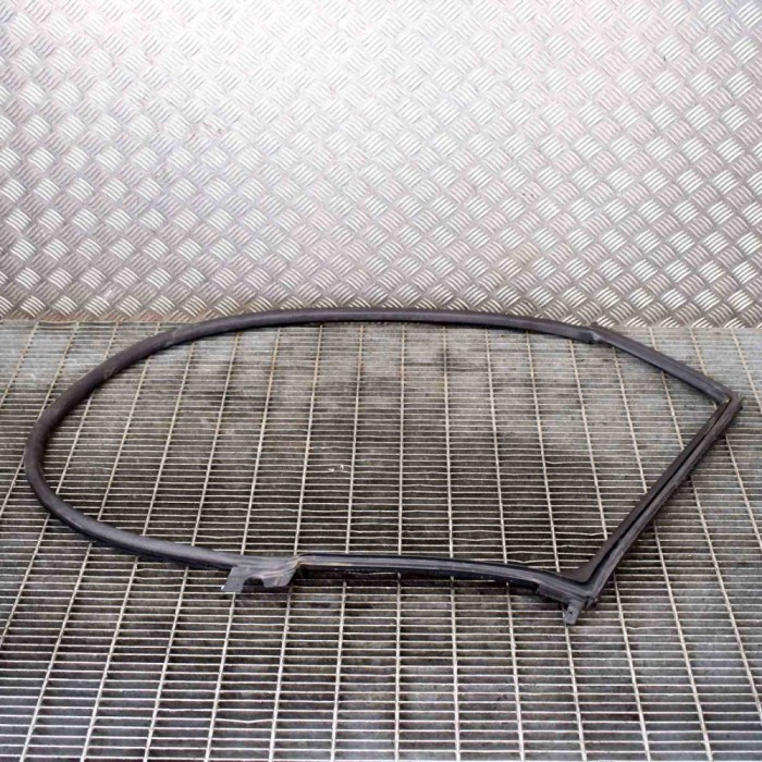 Garnitura ușă dreapta spate TESLA MODEL S 2014 OEM: TMSP-S02R1