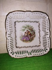 Portelan SCHWARZENHAMMER - BOL cu decupaj decorat cu o SCENA FRAGONARD , cosulet traforat , marcat , fructiera