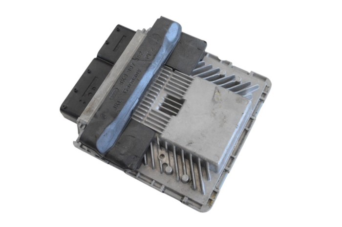 Unitate de control motor AUDI A4 Avant 8K5, B8 2009 OEM: 8K0907551 | 20987759