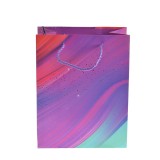 Punga de cadou multicolora cu stele 18 x 23 cm