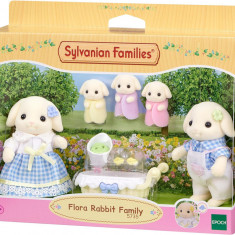 Figurine Sylvanian Families - Familia Iepurasilor Flora