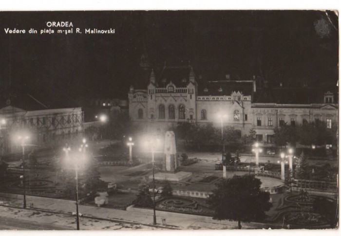 CPIB 15738 CARTE POSTALA - ORADEA. VEDERE DIN PIATA M-SAL R. MALINOVSKI, RPR