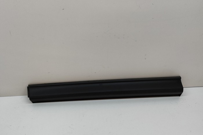 Bandou inferior ușă st&acirc;nga față MAZDA CX-5 KF 2021 OEM: KB7W-51-RB1 29814116