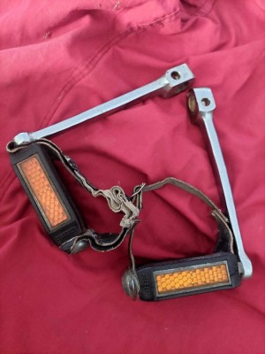 2 pedale cu brat bicicleta PEGAS perioada Comunista,pedale bicicleta Pegas veche foto