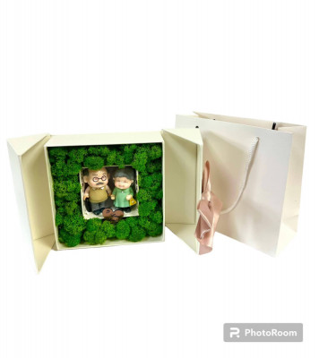 Cutie rama personalizata cu licheni stabilizati si cuplu bunici foto