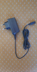 incarcator pt ericsson: t20, t28, t39, z600, k300,k500, k700 etc.. foto