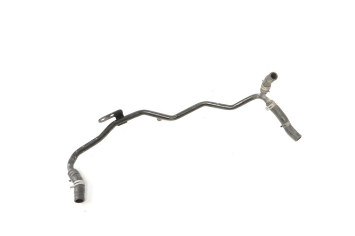 Furtun de lichid de răcire LAND ROVER DISCOVERY IV L319 2012 OEM: AH22-18B402-AB 14479042