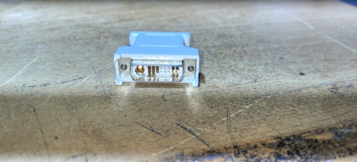 Adaptor DVD 12 + 6 to VGA