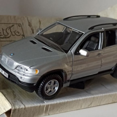 Macheta BMW X5 E53 silver 2001 - Maisto 1/24