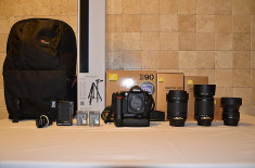 Kit DSLR Nikon D90 (DSLR, obiective, rucsac, trepied, accesorii) foto