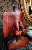 Superbă sculptura vultur de dimensiuni impresionante din lemn masiv sculptat