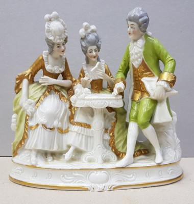 Lectura, 3 figurine din portelan, Capodimonte, Sec. XIX foto