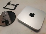 Cumpara ieftin imac mini apple A1347 2010 ,intel core 2 duo , defect pentru piese , porneste si nu afiseaza