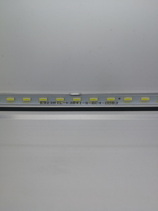 Barete LED E923R1L-K3B41-5-6C Ecran Curbat TPT400UA -FN06.S Din Philips BDM4037U