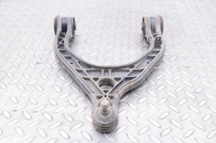 Braț superior dreapta față TESLA MODEL X 2017 OEM: 1027327-00-D 27530871
