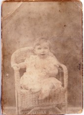 AMS @ - FOTOGRAFIE/CDV ATELIER VICTOR GROSS, GALATZ (GALATI) 1918, copil foto