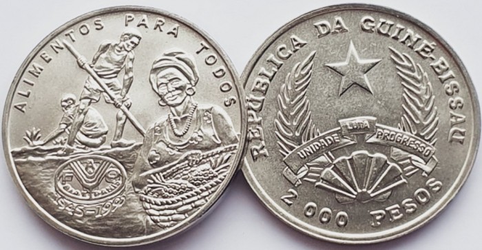 3066 Guinea Bissau 2000 pesos 1995 FAO - Pineapple Harvest km 38 UNC