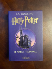 J. K. Rowling - Harry Potter si Piatra Filosofala (Ca noua!) foto