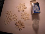 LOT de 4 macrameuri (mileuri): 1 buc. cu diam. 17cm si 3 buc. cu diam. de 12 cm, cadou o caseta din sticla