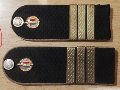 C1 3 - Grade militare - straine - piesa de colectie! foto