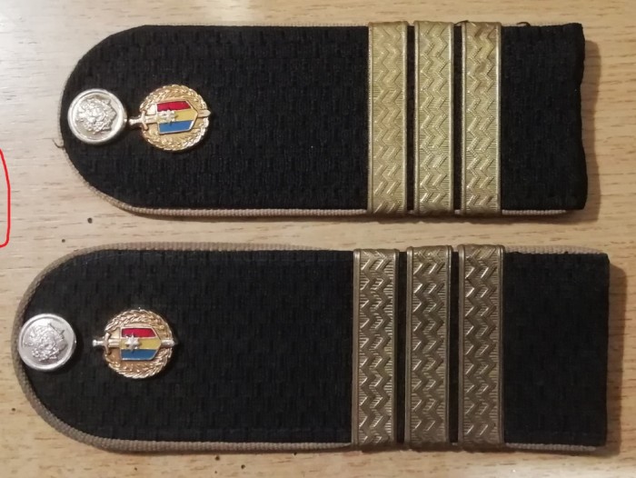 C1 3 - Grade militare - straine - piesa de colectie!