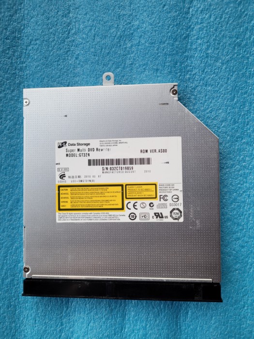 unitate optica sata pentru laptop - DVD-RW model - HL GT32N