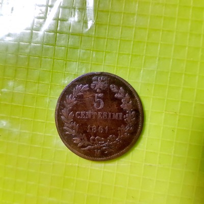D874-Moneda veche 5 Centesimi M Italia 1861 rege Vitorio Emanuele bronz 2.5 cm. foto