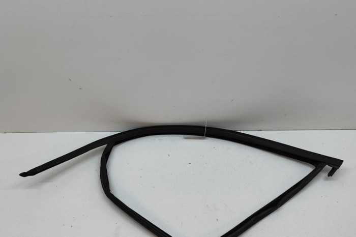 Garnitura ușă st&acirc;nga față BMW iX1 U11 BEV 2023 OEM: 9451539 | 28088249