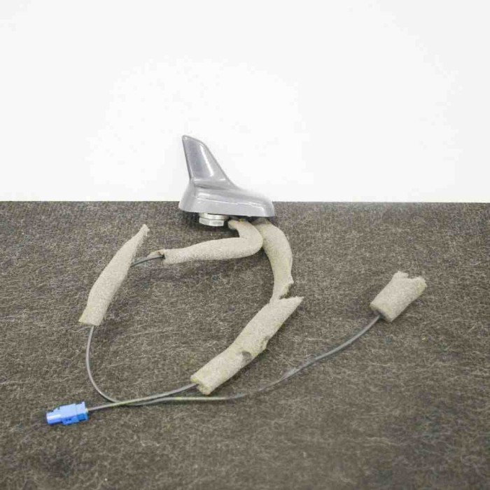 Antena AUDI A8 D3 4E2, 4E8 2009 OEM: 4E0035503R 2740107