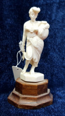 STATUIE FILDES SECOL XX - TANARA foto