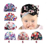 Caciulita inflorata tip turban (Marime Disponibila: 6-9 luni (Marimea 19