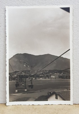 FUNICULAR PENTRU MINEREU IN ZONA MUNTOASA , FOTOGRAFIE TIP CARTE POSTALA , MONOCROMA, NECIRCULATA , PERIOADA INTERBELICA foto