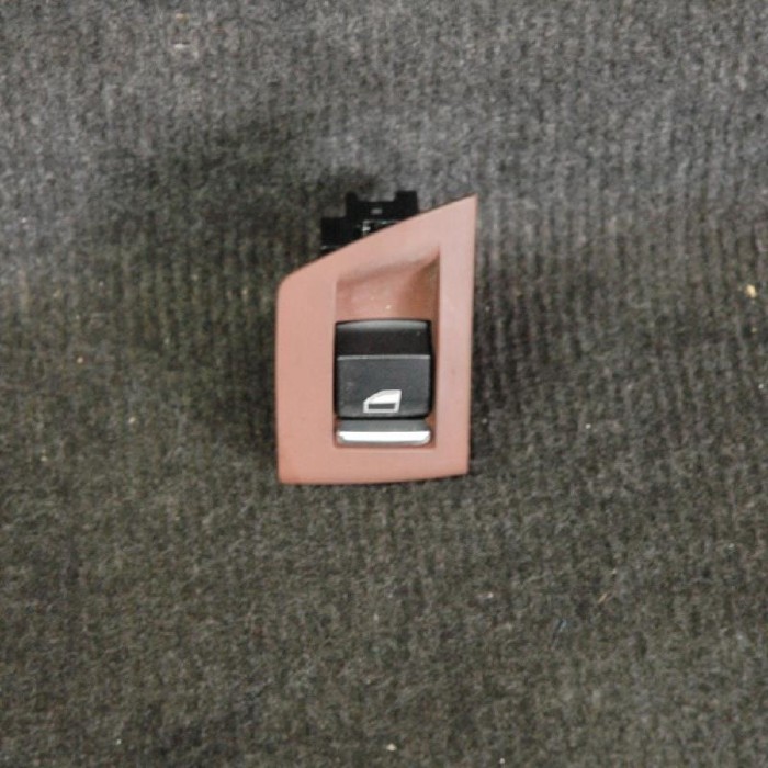 Buton geam ușă st&acirc;nga spate BMW 5 F10 2011 OEM: 9163527 1852637