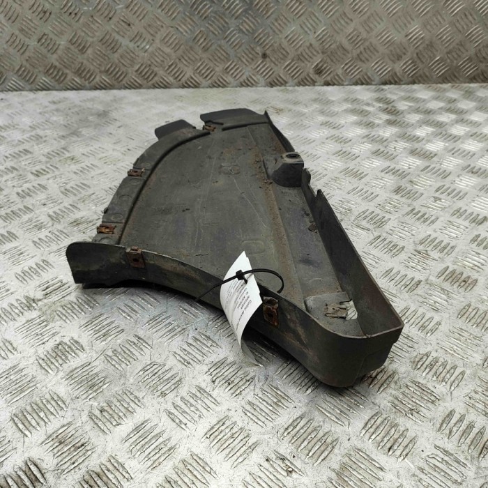 Scut motor dreapta spate BMW 3 F30, F80 2017 OEM: 7258048