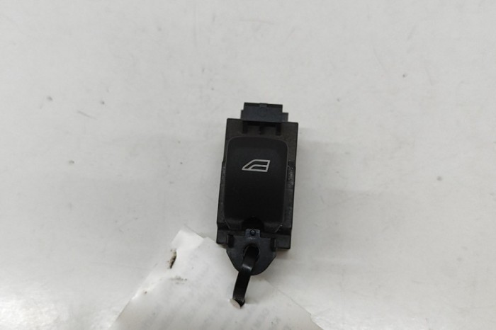 Buton geam ușă st&acirc;nga față VOLVO V50 MW 2010 OEM: 30773214 | 31963029