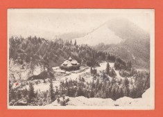 AMS @ - VEDERE/ILUSTRATA - MUNTII BISTRITEI-RARAU CABANA C.C.S., 1957, cu perforatii