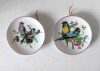 Lot 2 farfurii mici ceramice. portelan, decorate cu pasari de padure, margine aurie, cu agatatoare, 10cm