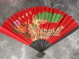 Evantai mare perete Feng Shui rosu cu pauni si flori rama neagra 90 cm x 160 cm