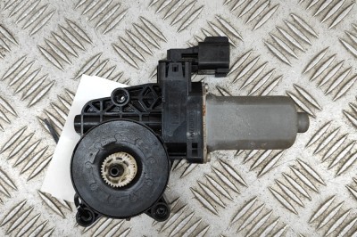 Motor macara geam ușă dreapta față LAND ROVER RANGE ROVER EVOQUE L538 2012 OEM: BJ32-23270-AA | 24818529 foto