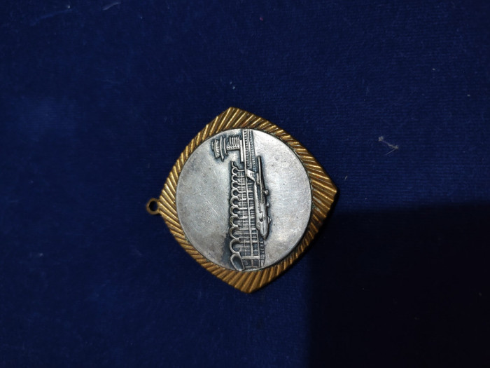 Medalie TAROM, in stare foarte buna, placute argint