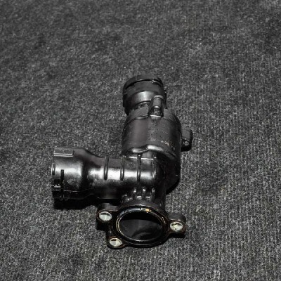 Termostat AUDI Q5 8R 2016 OEM: 04L121111H 2300476 foto